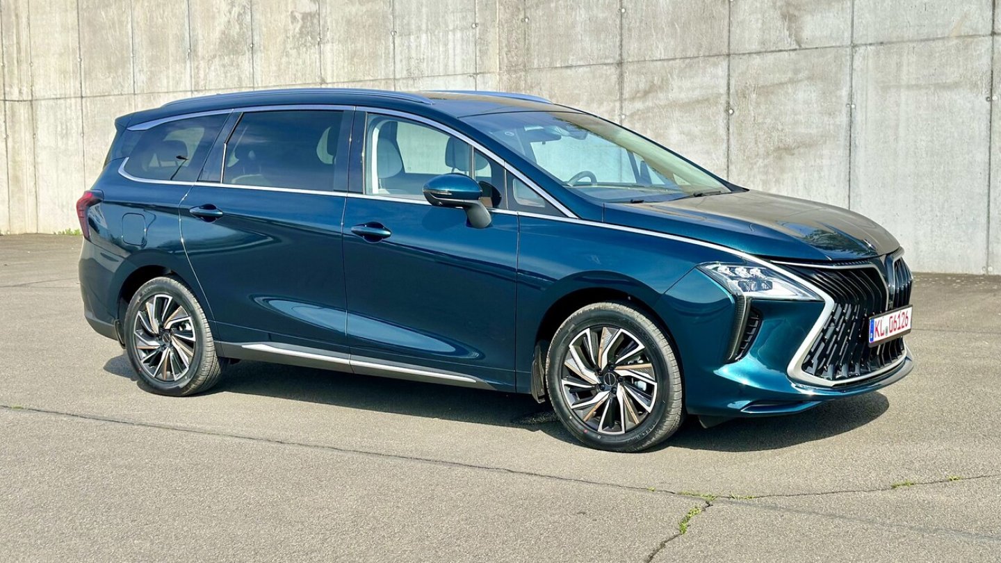 DFM Forthing 4 U-Tour