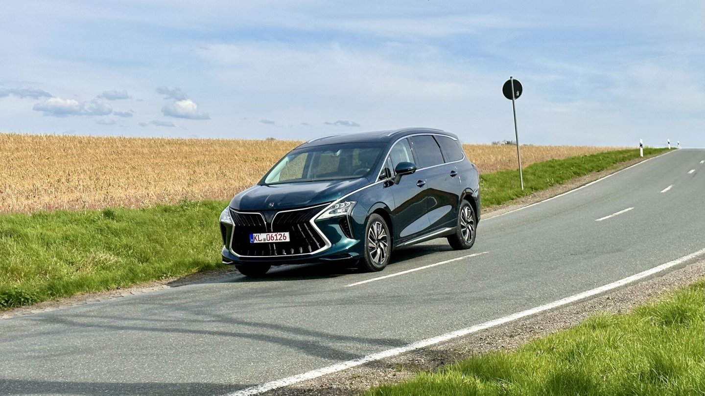 Nach den Testfahrten zeigte der Bordcomputer einen Verbrauch von über zehn Litern auf 100 Kilometer an.