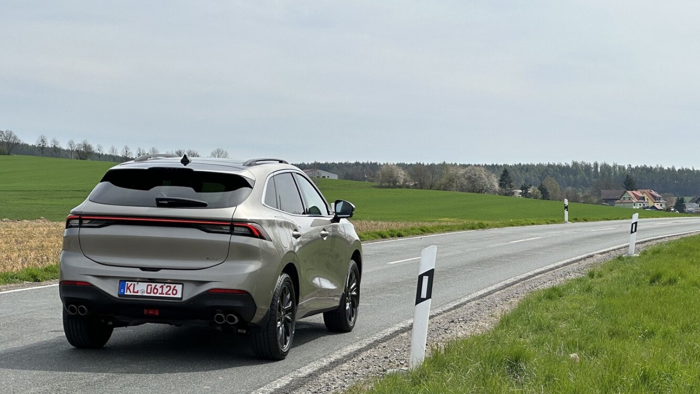 Das Fahrwerk des Chinesen ist gut abgestimmt.