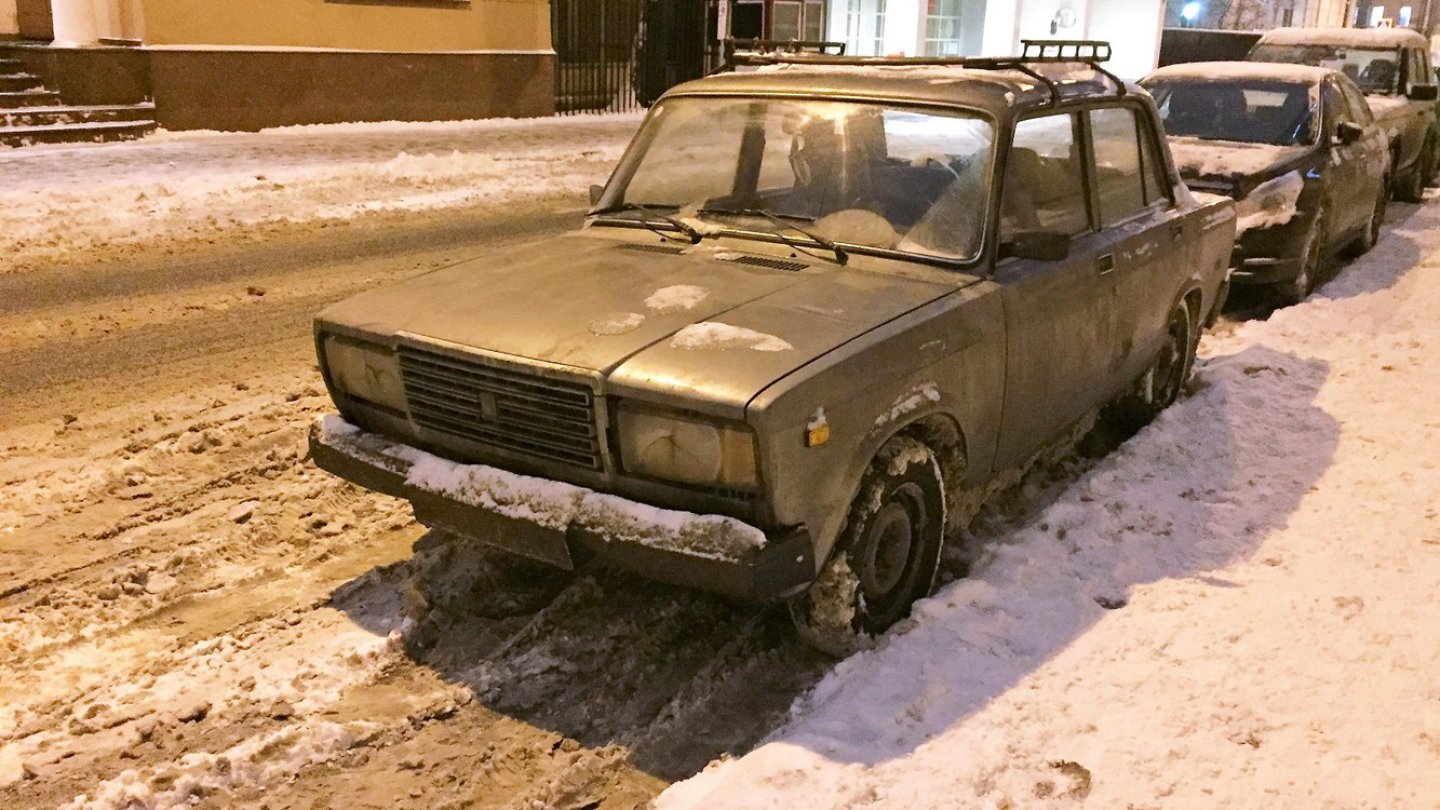 Über Jahrzehnte baute Lada seine Modelle auf Fiat -Basis. Hier ein 2107.
