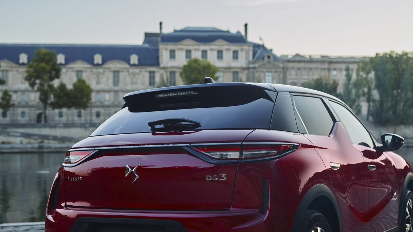 Am Heck gibt es nur einen neuen Schriftzug.