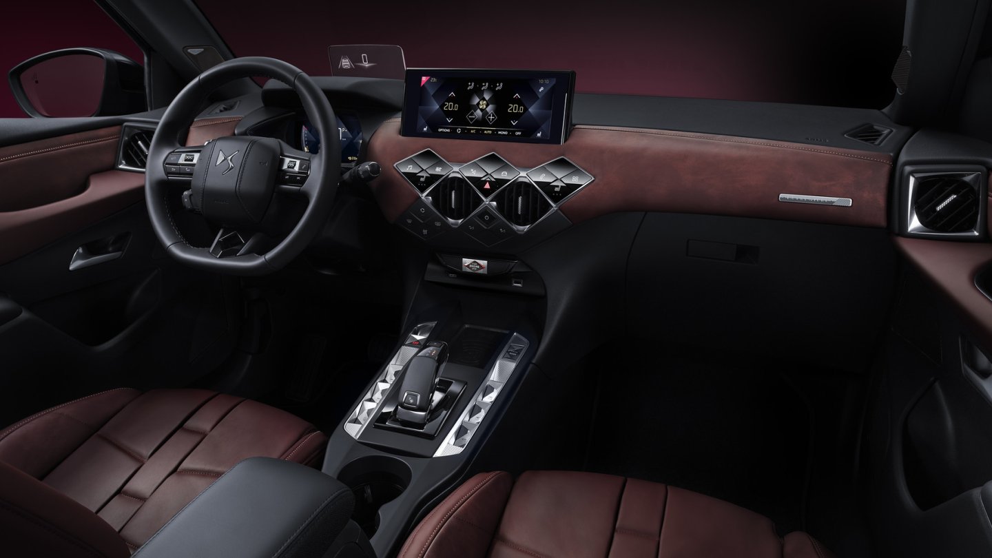 Rotes Nappaleder im DS3-Sondermodell zum Marktstart.