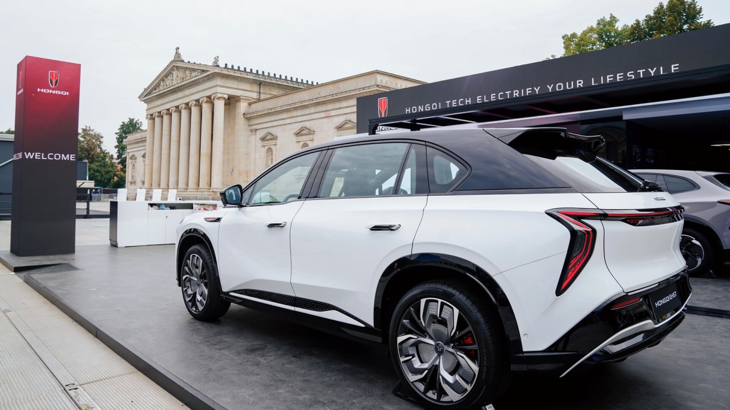 Der EHS5 feierte auf der Messe IAA Mobility in München seine Premiere.