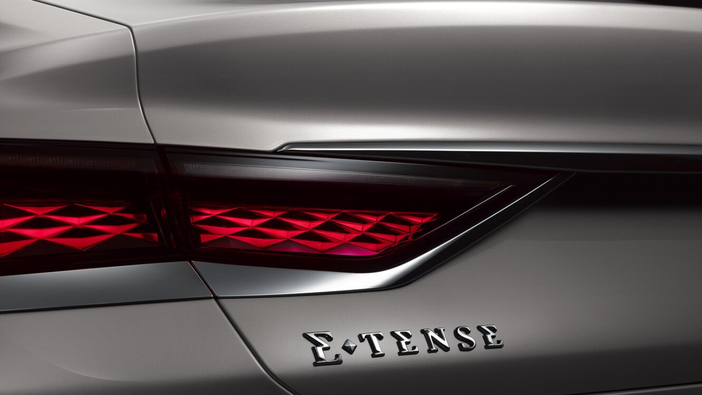 Hybride heißen bei DS Automobiles E-Tense.