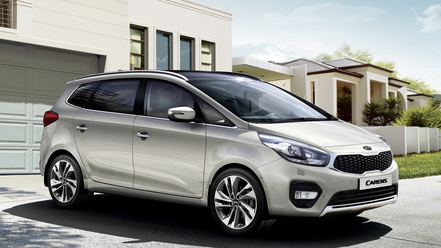 Die optischen Retuschen beim Carens fallen sehr dezent aus.