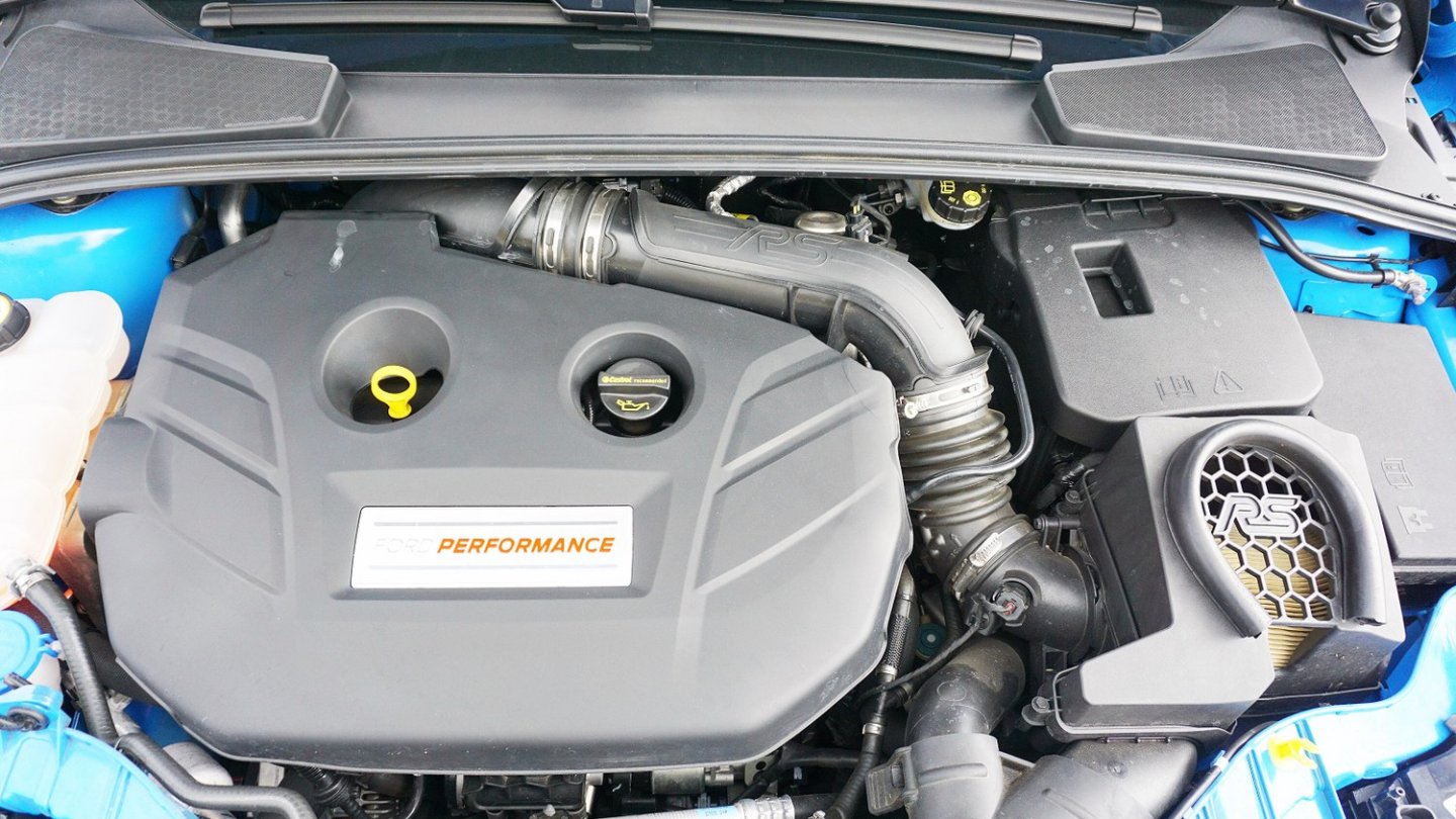 Unter dem Ford Performance - Logo verstecken sich 350 PS.