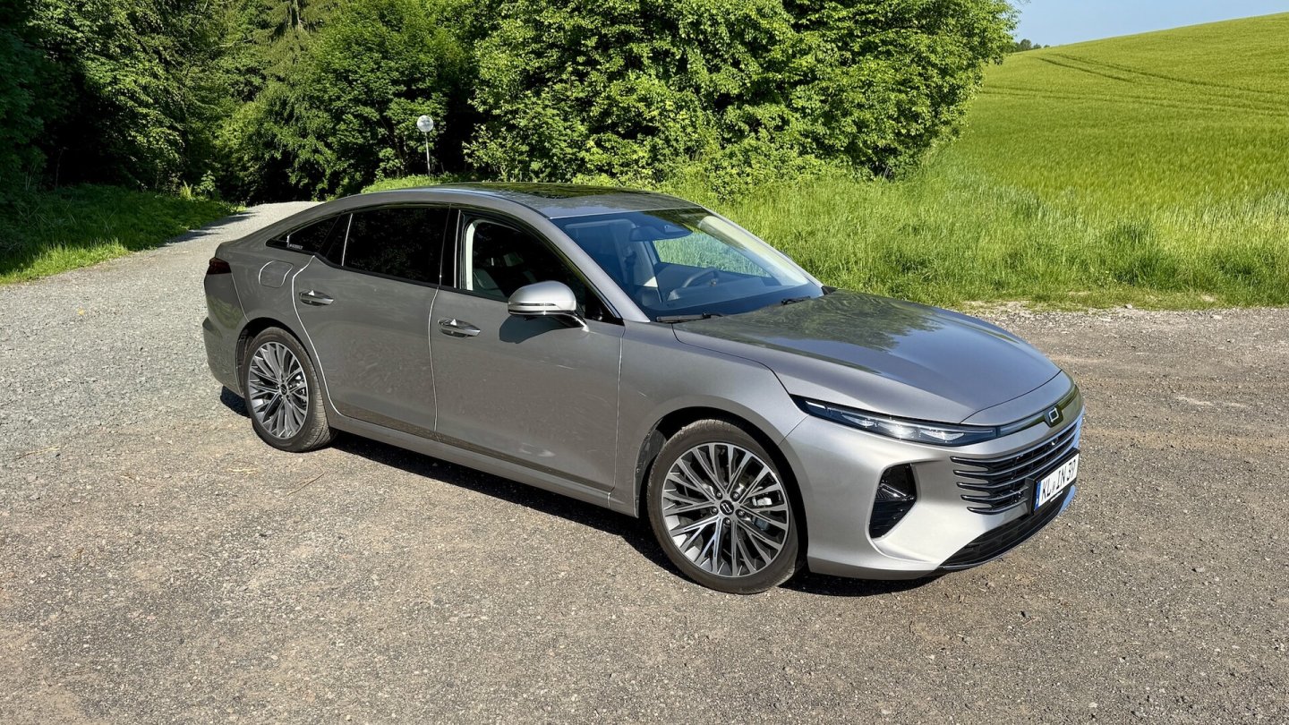 Der Bestune B70 ist eine Limousine mit 218 PS starkem Benzinmotor.