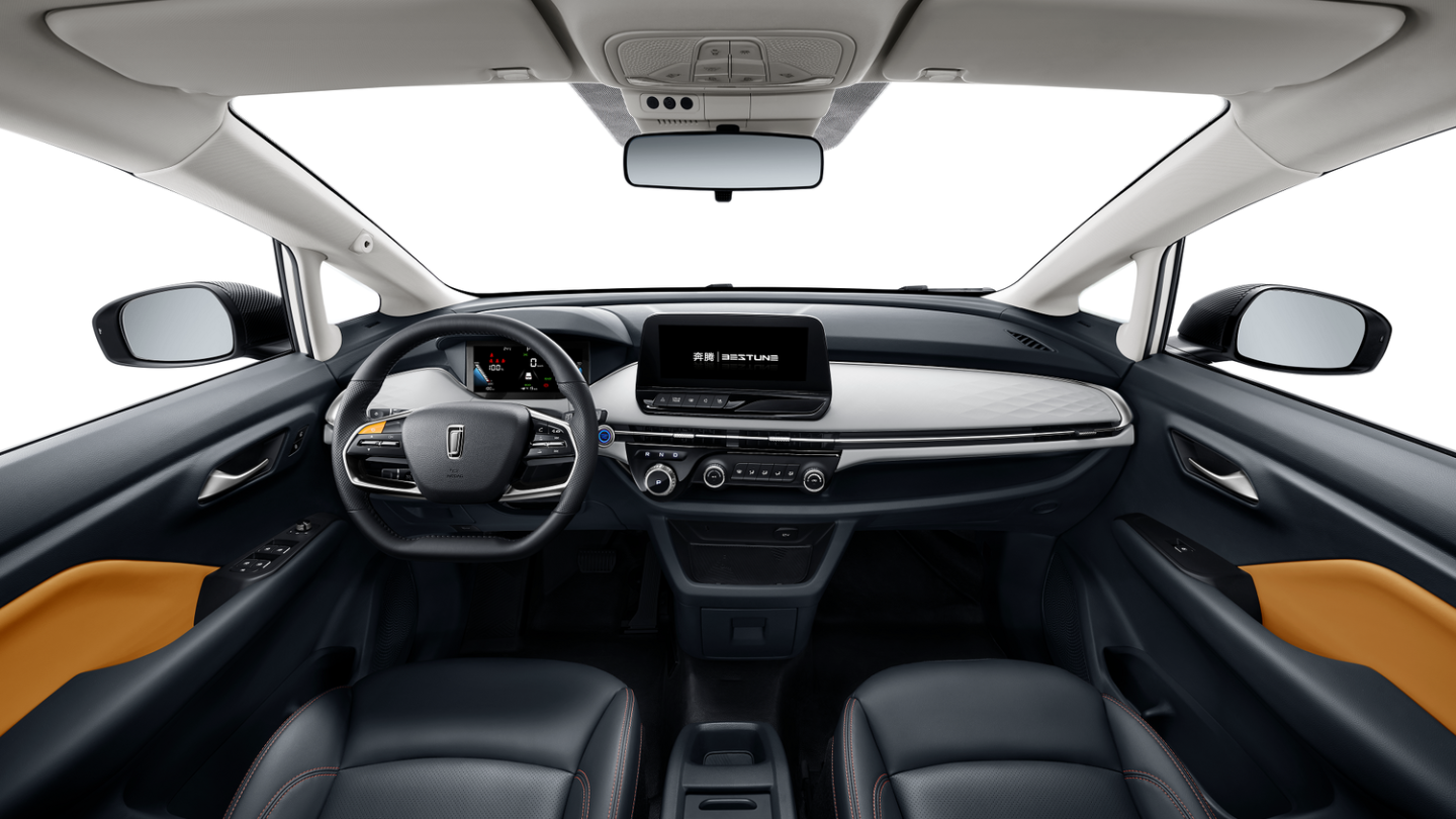 Große Display bestimmen das Cockpit.