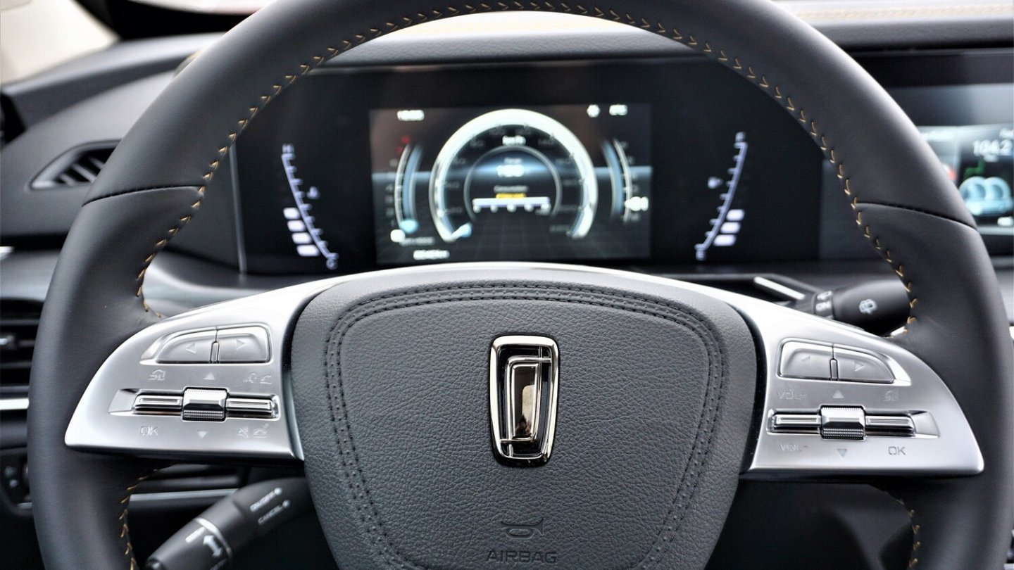 Das Kombiinstrument ist volldigital, das Display misst 12,3 Zoll inder Diagonale.