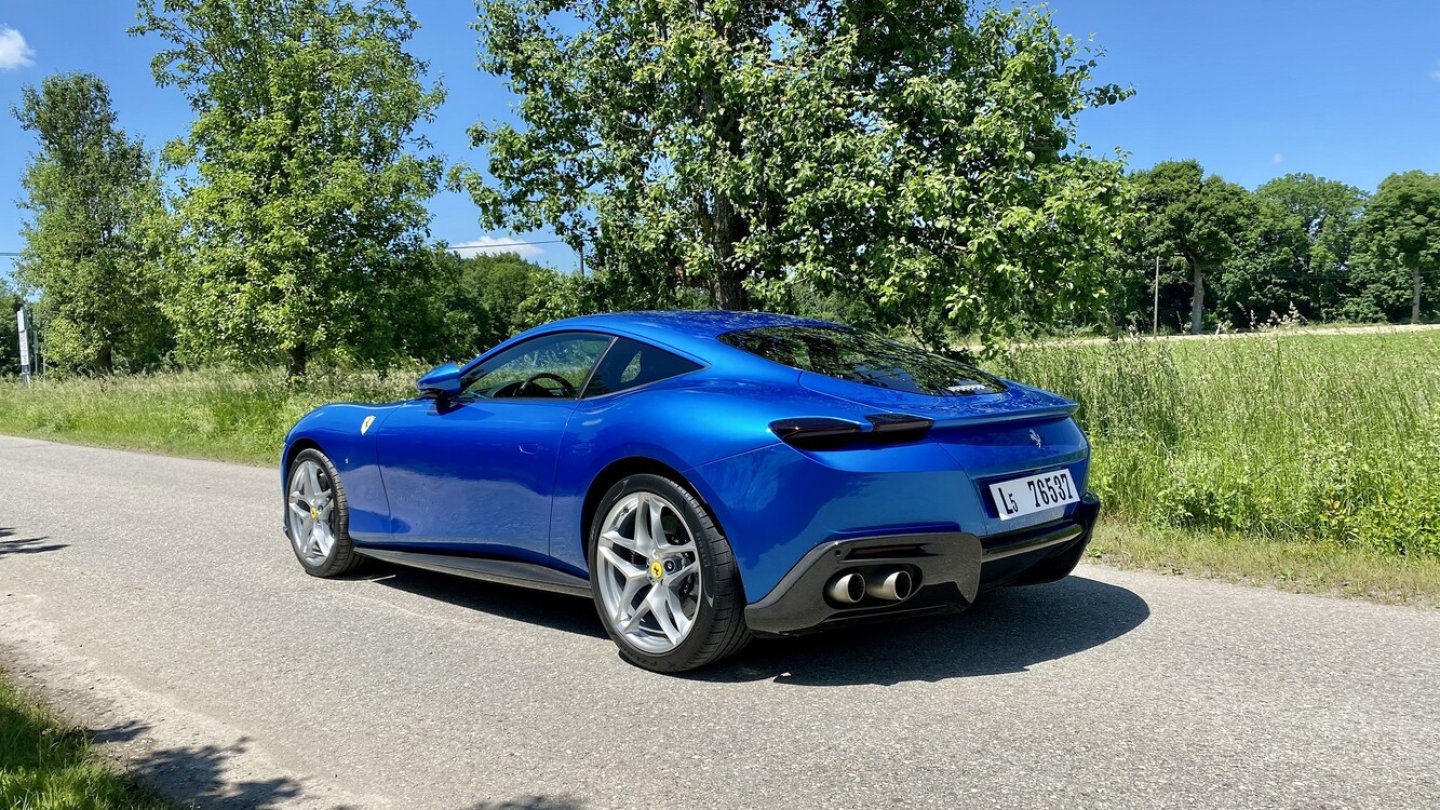 Der Ferrari Roma startet, ohne eines der zahlreichen Extras, bei knapp 200.000 Euro.