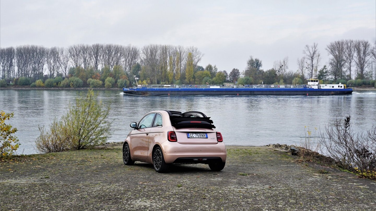 Das Cabrio kostet 3.000 Euro mehr als die 500-Limousine.