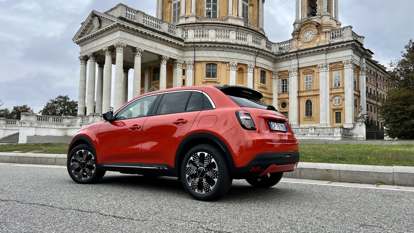 Trotz großer 18-Zoll-Räder: Die Abstimmung des Fahrwerks bietet viel Komfort.