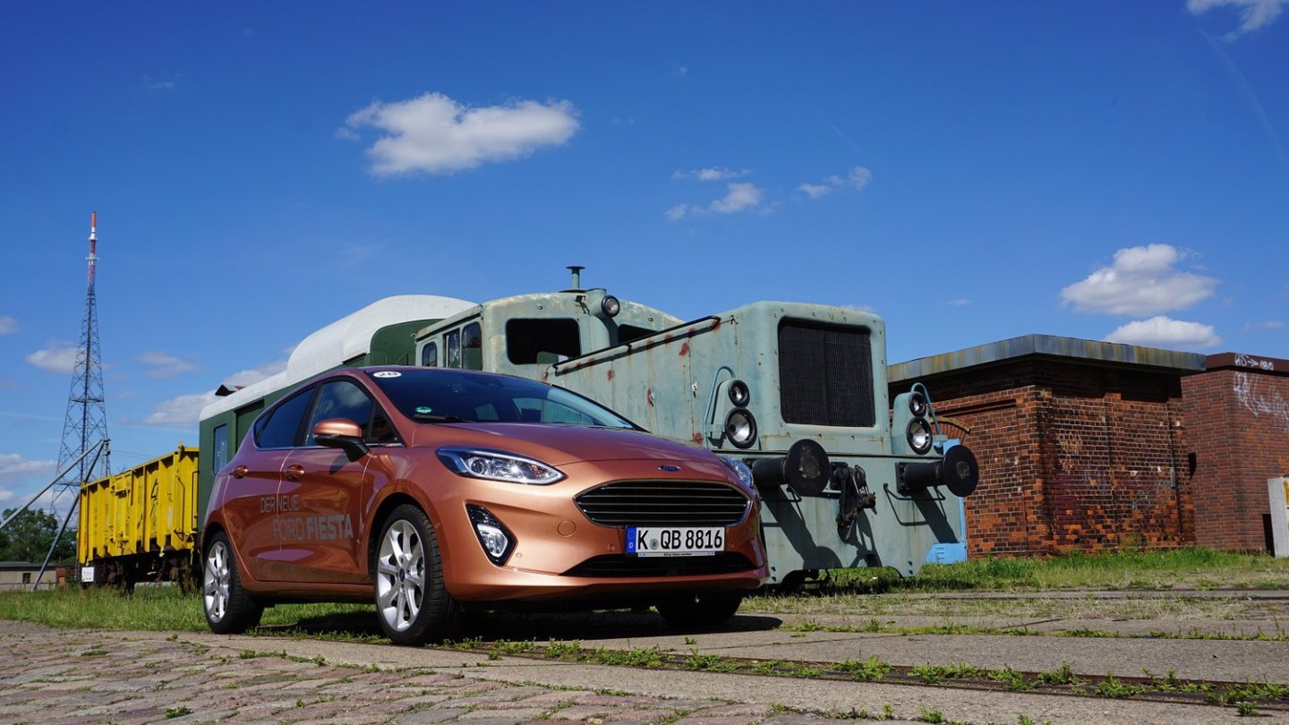 Aus der Reihe stupide Steilvorlage: der Diesel und die Lok.