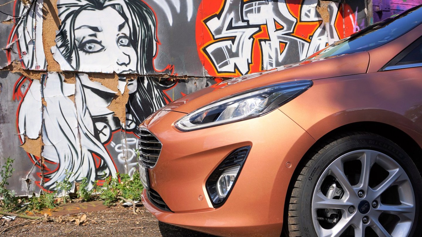 Augen auf! Die Farbe heißt Kalahari-Braun.