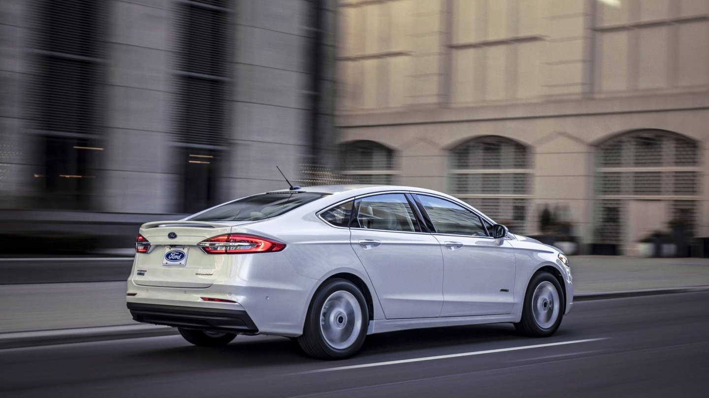 Der neue Heckstoßfänger zeigt mehr Mut zur Kante.