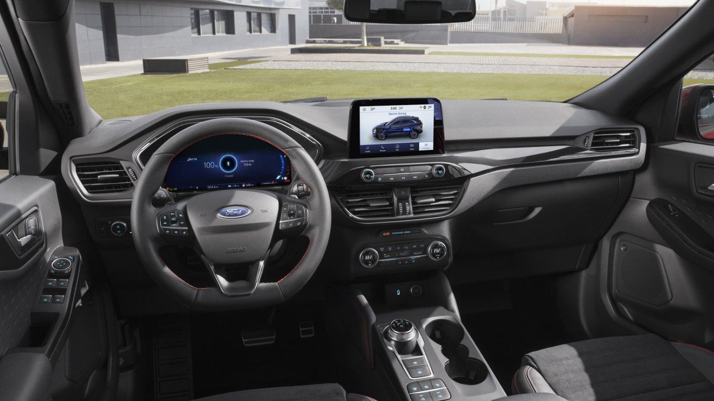 Auf Wunsch gibt es im neuen Ford Kuga ein Head-up-Display.