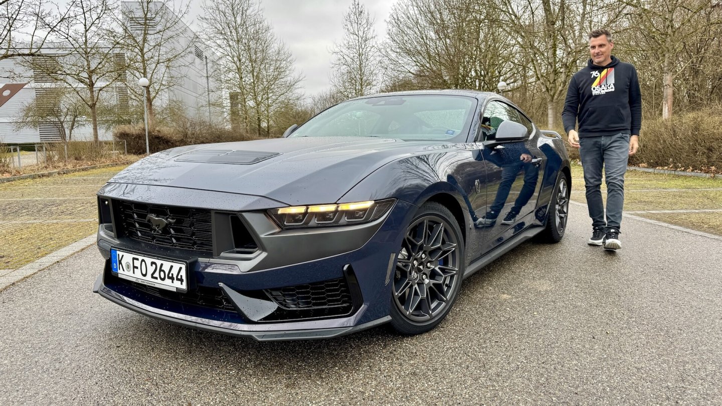 Ford Mustang Dark Horse