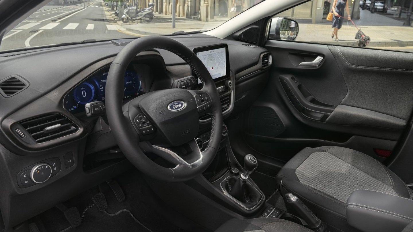 Das Cockpit des Ford Puma Titanium.