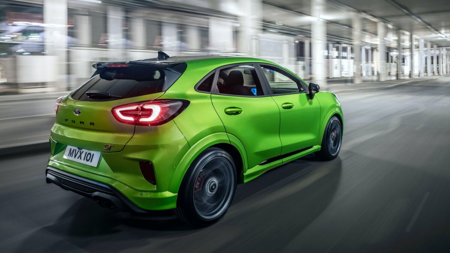 19-Zoll-Felgen sind serienmäßig.