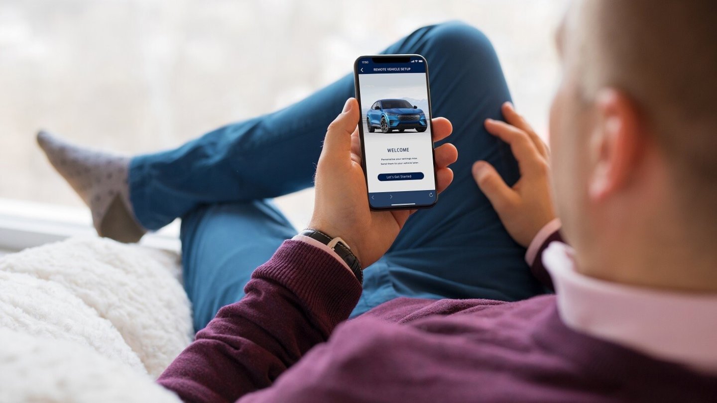 Routen und Einstellungen lassen sich am Smartphone planen.