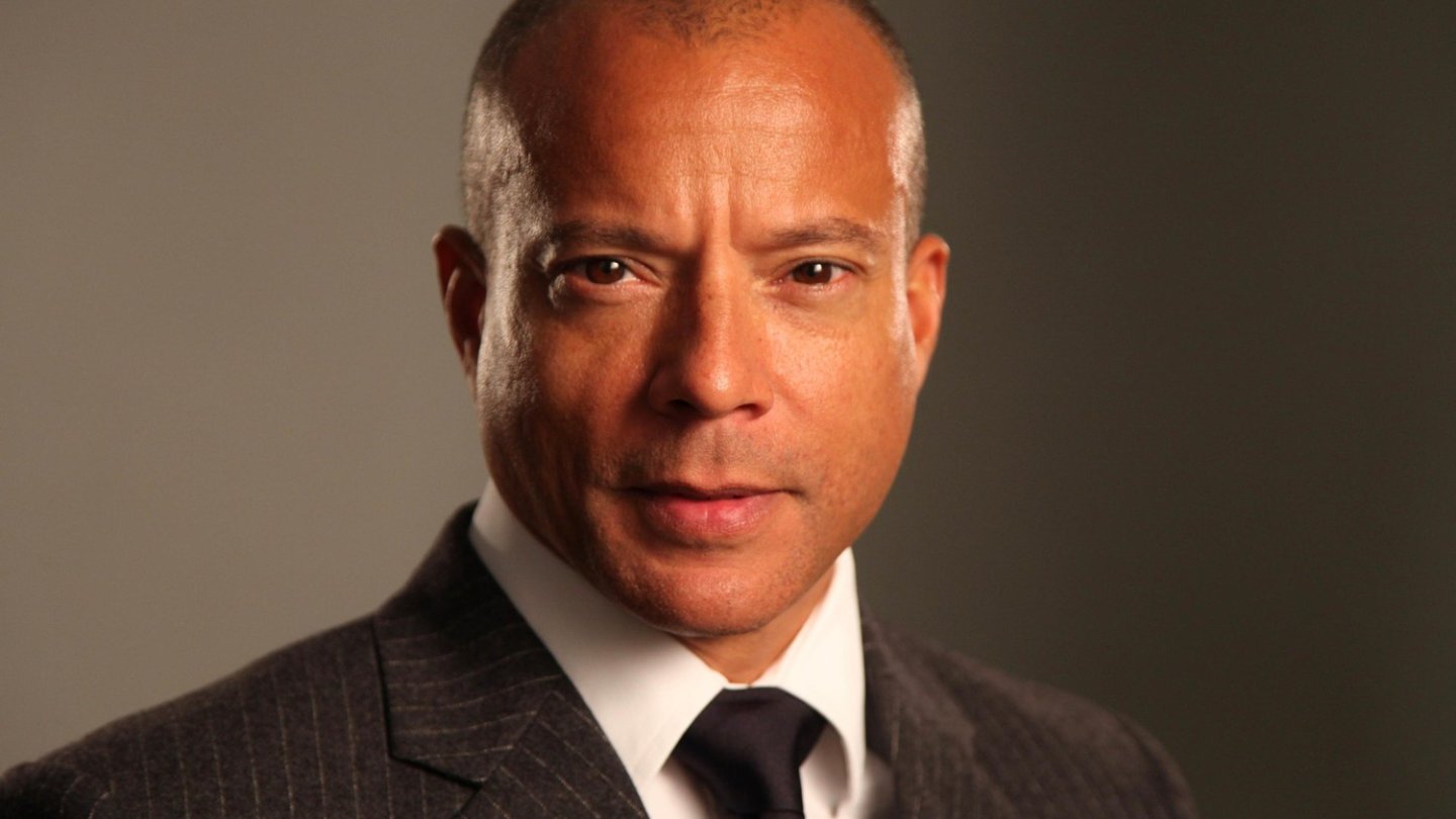 Manfred Fitzgerald (52) schlägt am 1. Januar 2016 in Seoul auf.