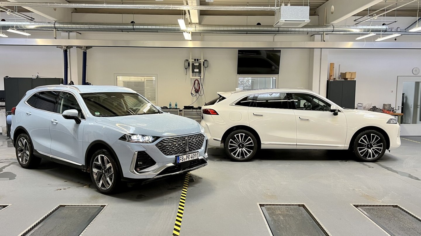 Das aktuelle Wey-Angebot: Links der 03, recht der größere 05.