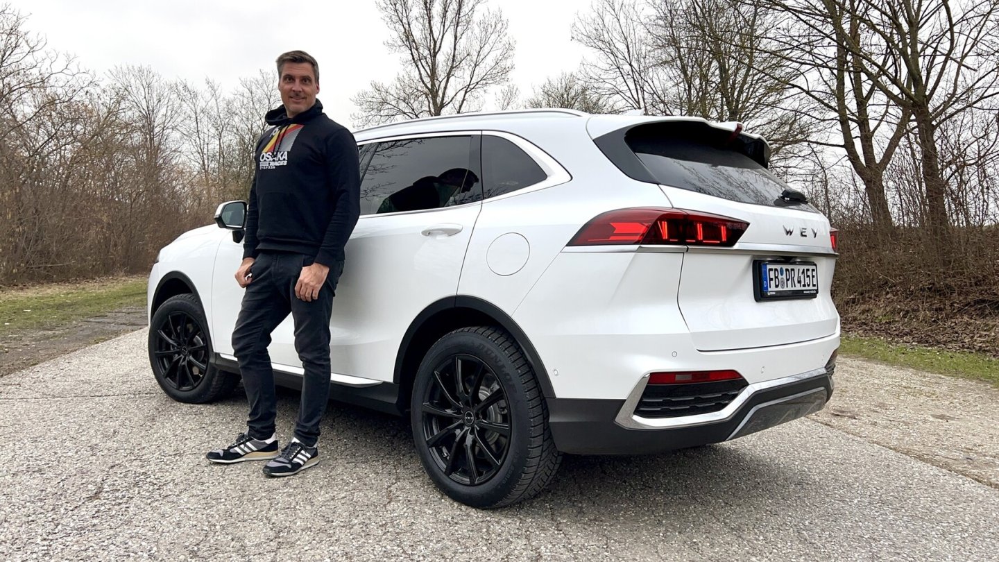 Bei passenden Leasingangeboten könnten Firmenwagen-Fahrer Interesse zeigen.