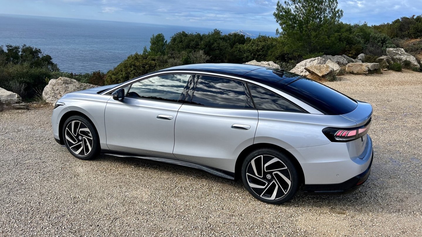 Auch der Preis für den brandneuen VW ID.7 wirkd gesenkt.