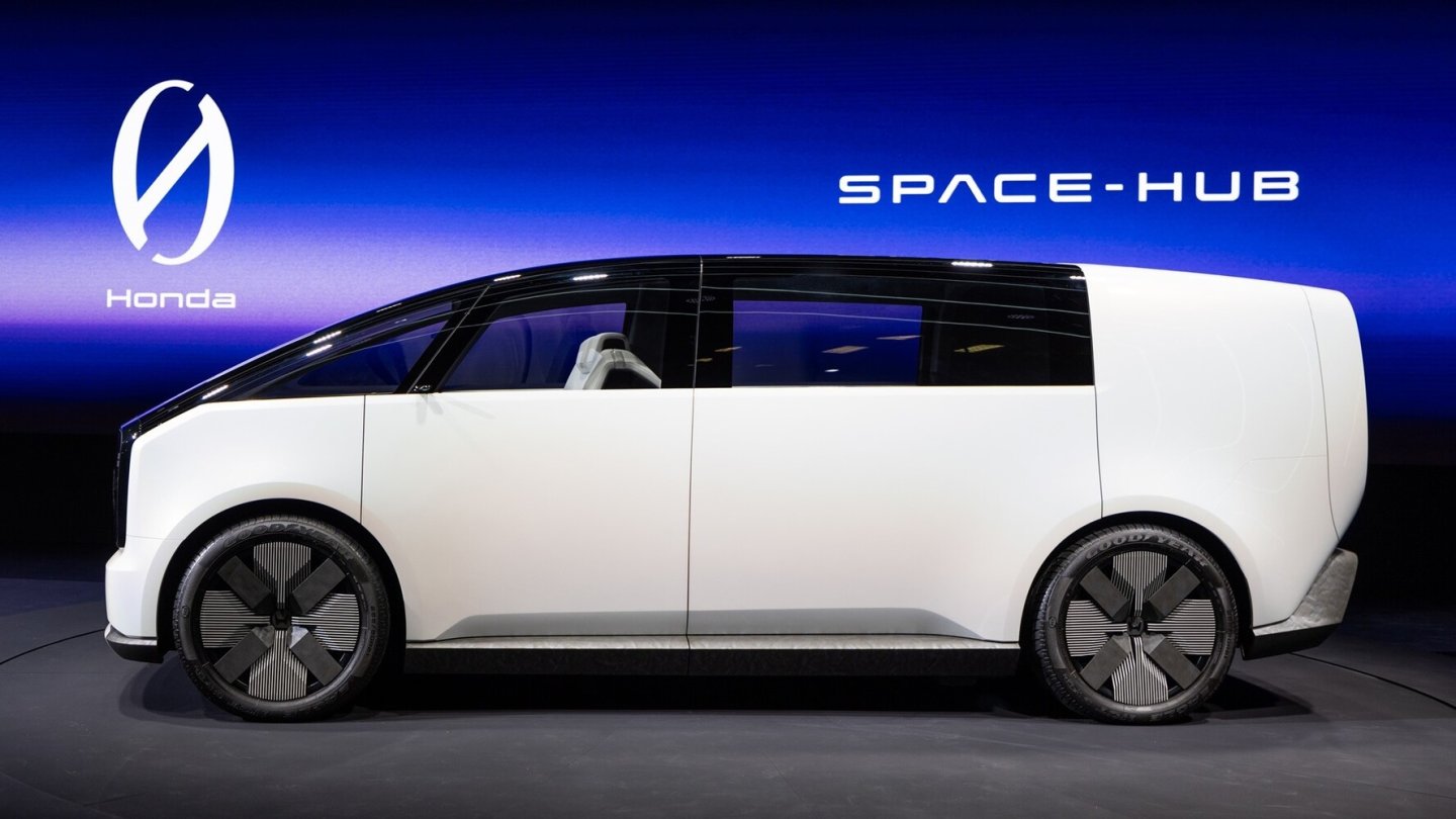 Die Studie eines E-Vans heißt Honda Space Hub.