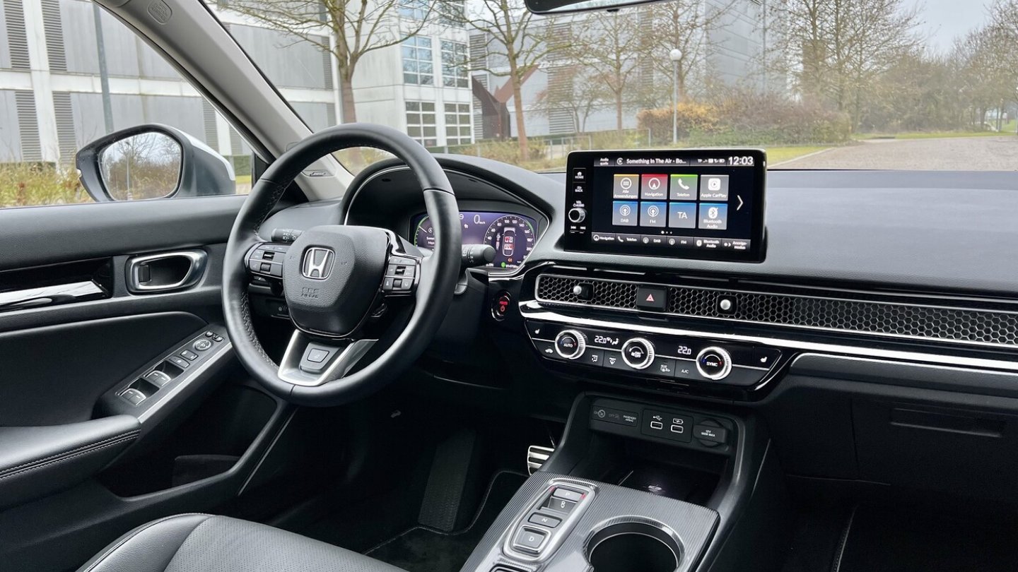 Mit Knöpfen, Reglernd und Touchscreen lässt sich der Honda Civic hervorragend bedienen.