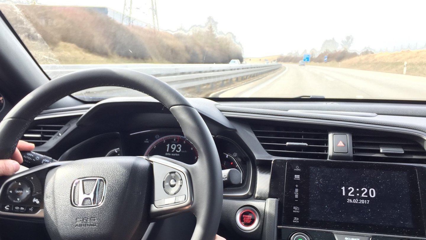 Mit dem 1.5 Liter Turbo macht auch schnelles Autobahnfahren Spaß.