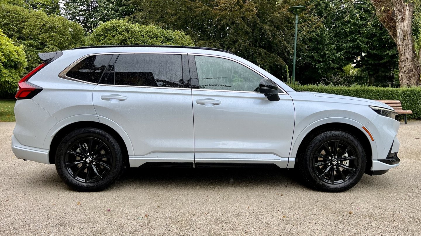 Advance Tech heißt die umfangreiche Ausstattungslinie mit lackierten Radläufen.