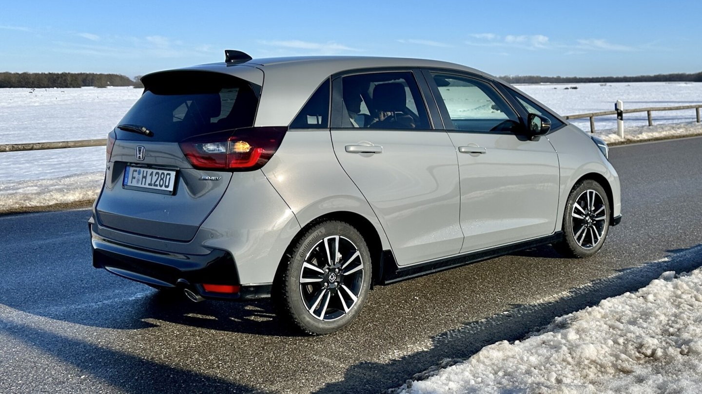 Die optionale Lackierung in Urban Grey gibt es nur für den Jazz Advance Sport.