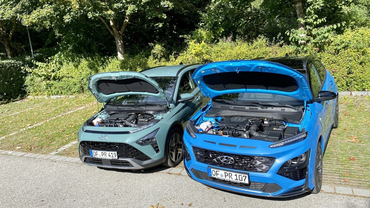 Sechs Zylinder und 240 PS. Verteilt auf zwei Autos.