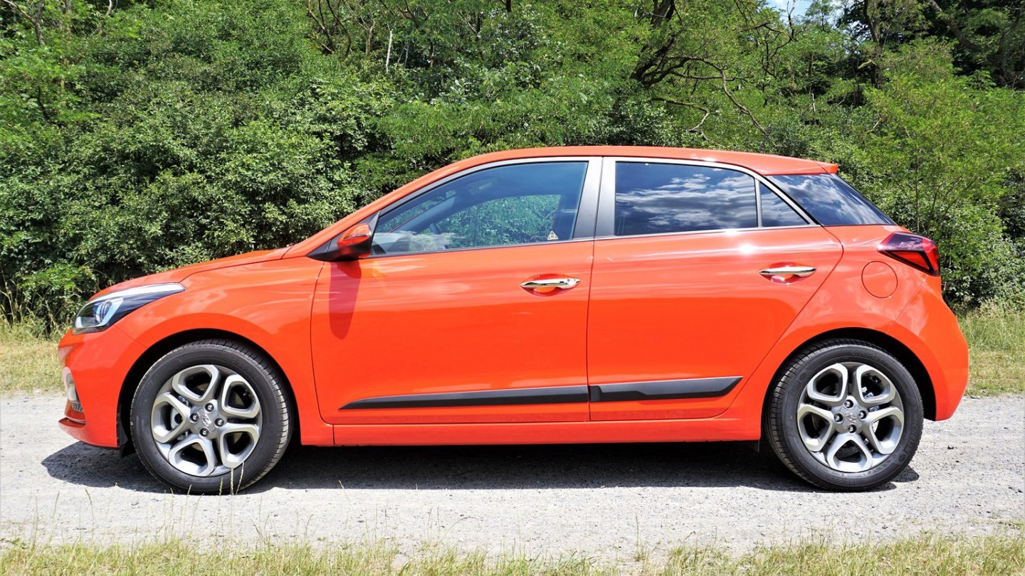 Tomato Red ist eine von zwei neuen Farben für den Hyundai i20.
