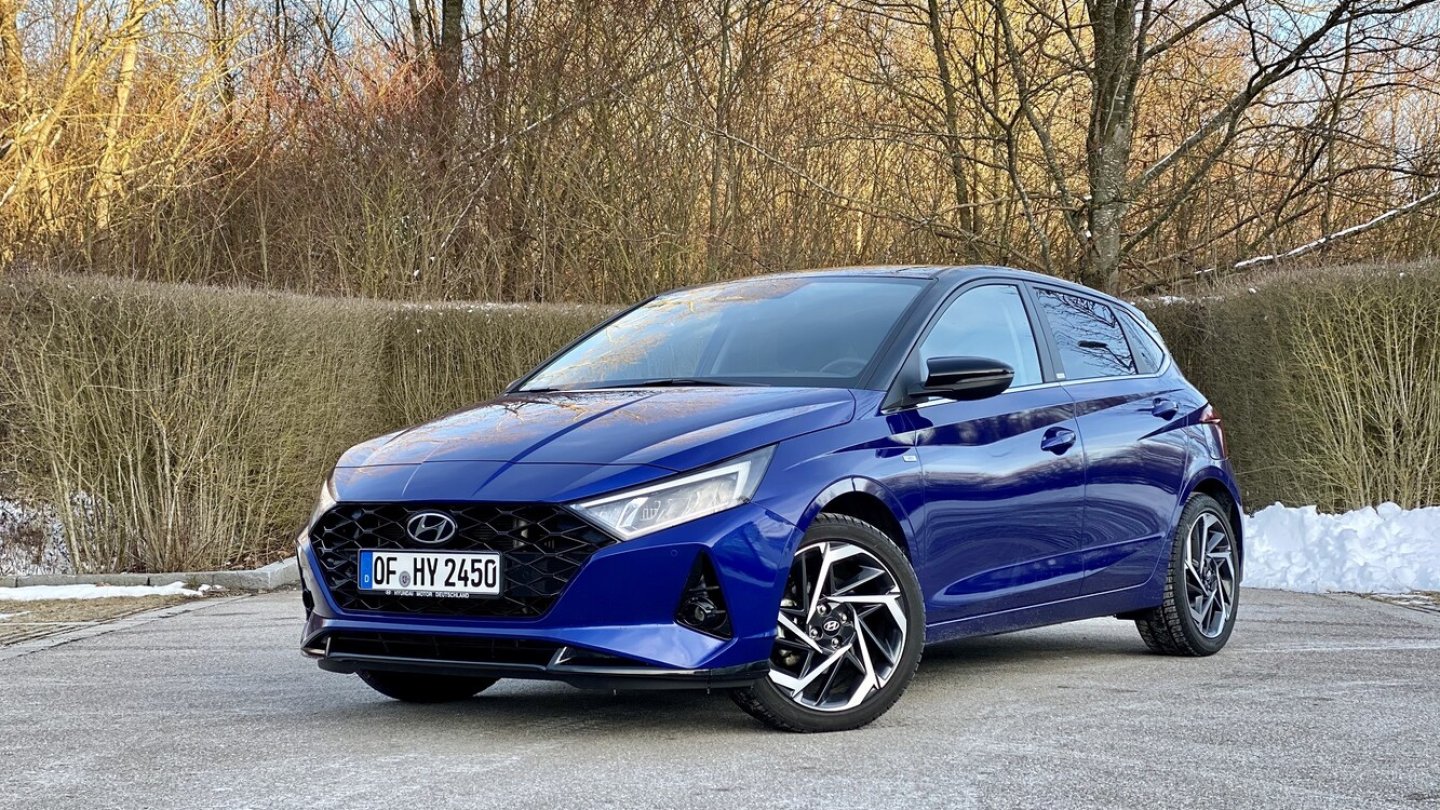 Der Hyundai i20 ist ganz frisch beim Händler.