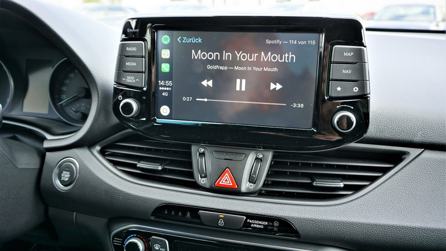 Apple Car Play und Android Auto sind im Navigationspaket für 750 Euro Aufpreis enthalten.