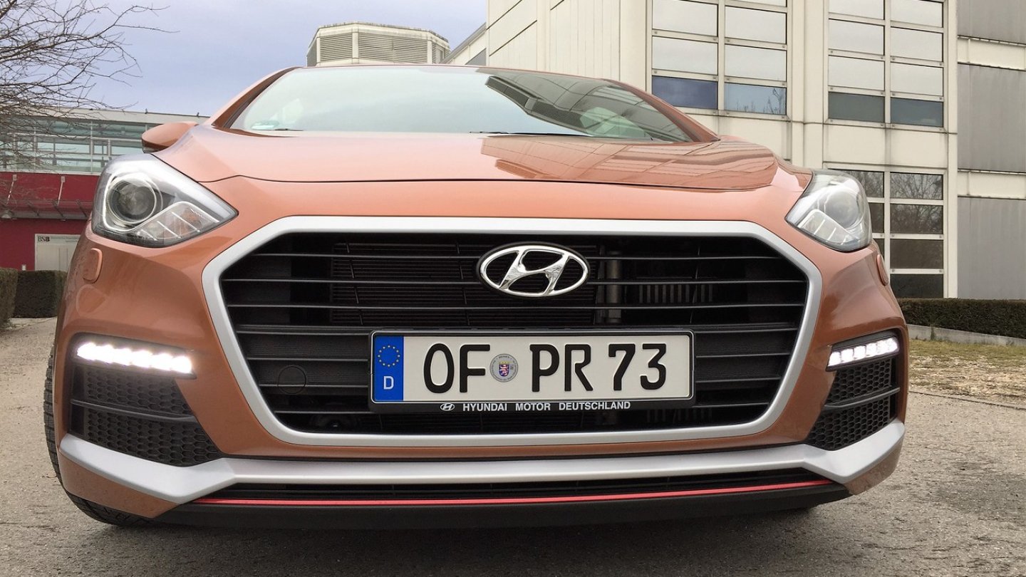 Zum Vergleich: Die Front des bisherigen Modells.