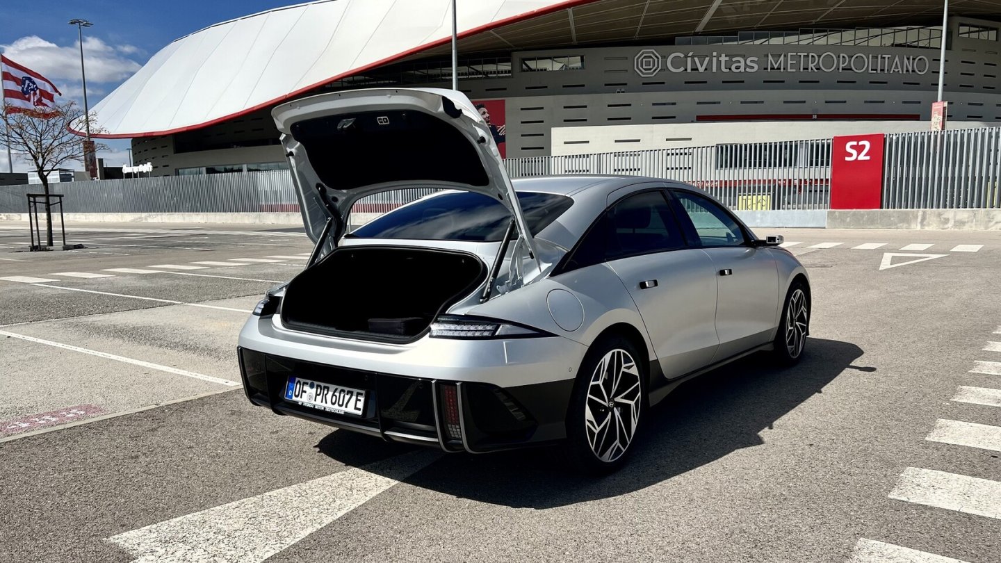 Kleine Klappe, nichts dahinter? Der Kofferraum fasst nur 401 Liter.