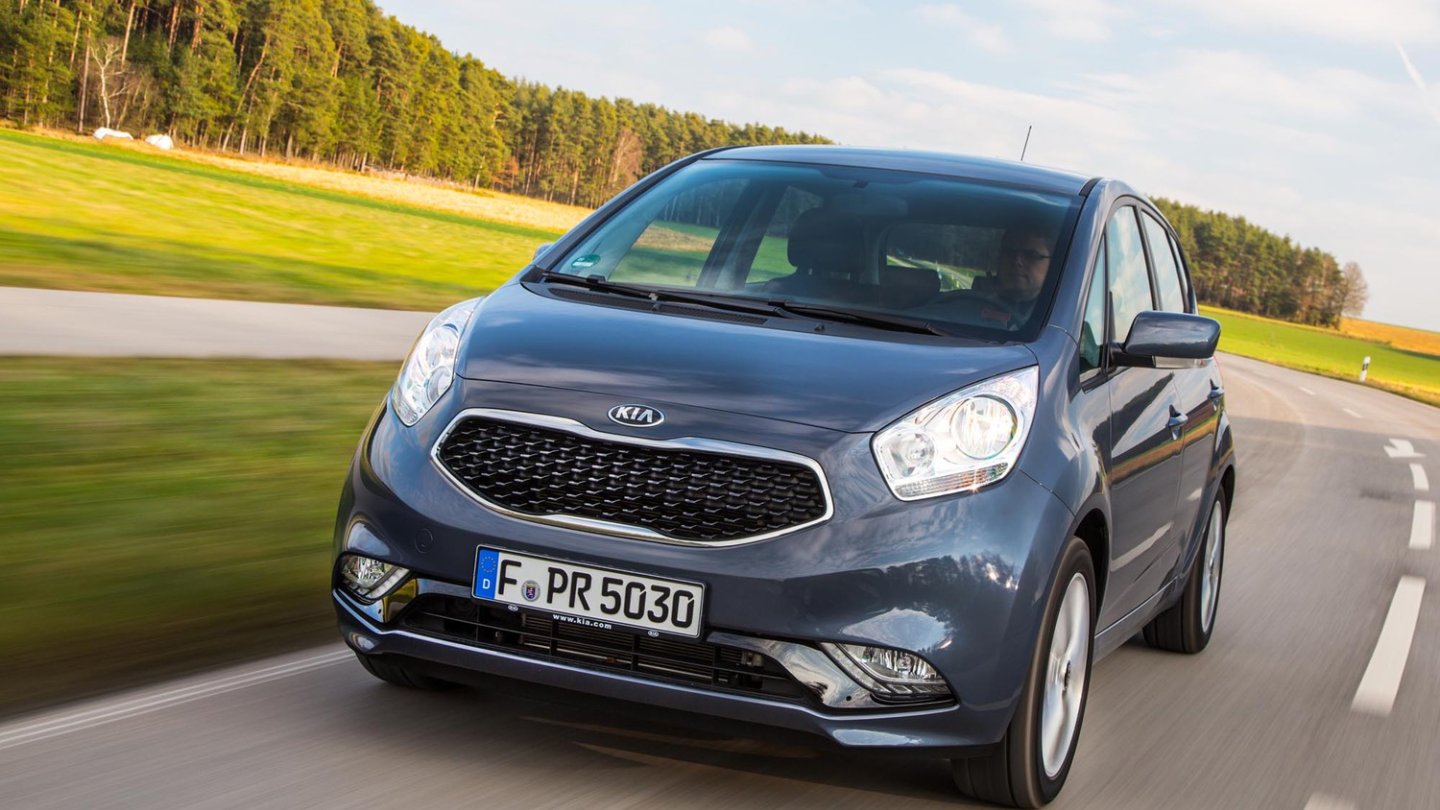 Der Kia Venga trägt eine markentypische Front.