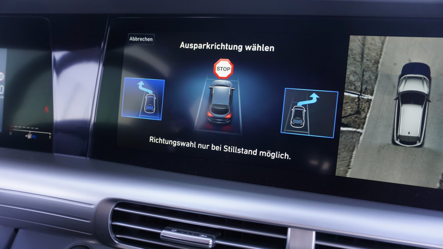 Der Hyundai Nexo parkt auf Knopfdruck oder ferngesteuert. Mehr im Video.