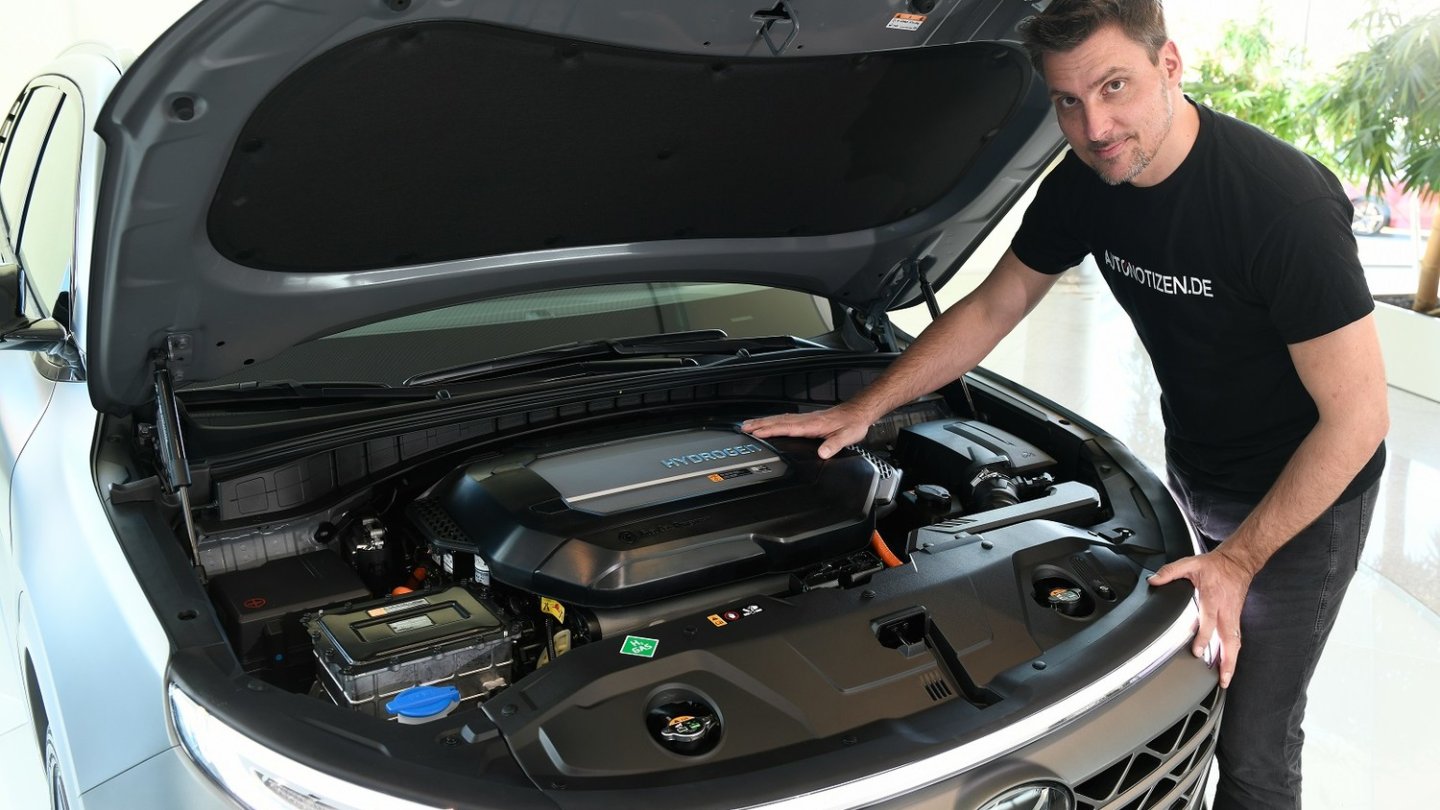 Unter der Motorhaube des Hyundai Nexo steckt der Elektroantrieb mit 120 kW Leistung. Foto: Christian Bittmann