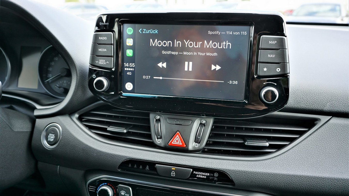 Großes Display mit Apple Car Play im Hyundai i30 Passion+.
