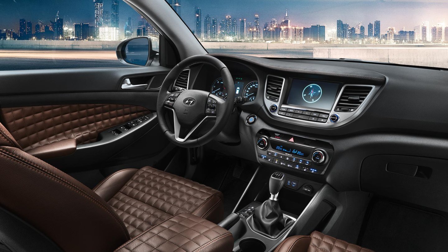 Mit edlem braunen Leder wollen die Sondermodelle eine kaufkräftige Zielgruppe für sich begeistern.