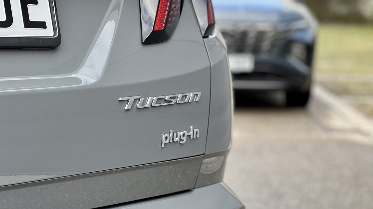 Aktuell profitiert der Plug-in Hybrid von einem Umweltbonus in Höhe von 7.177,50 Euro.