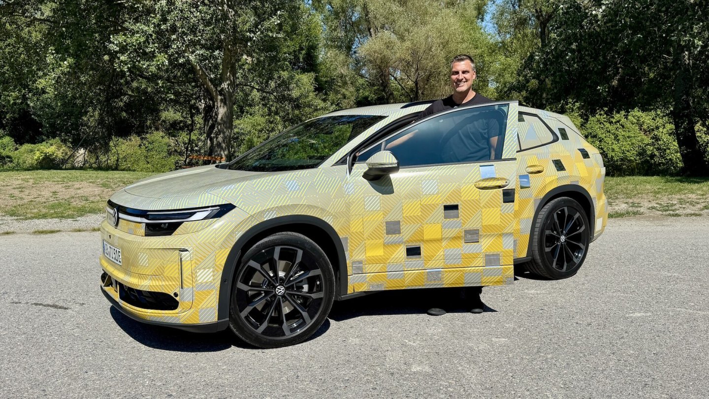 Vor der Weltpremiere konnten wir im getarnten Vorserien-Exemplar erste Testkilometer sammeln.