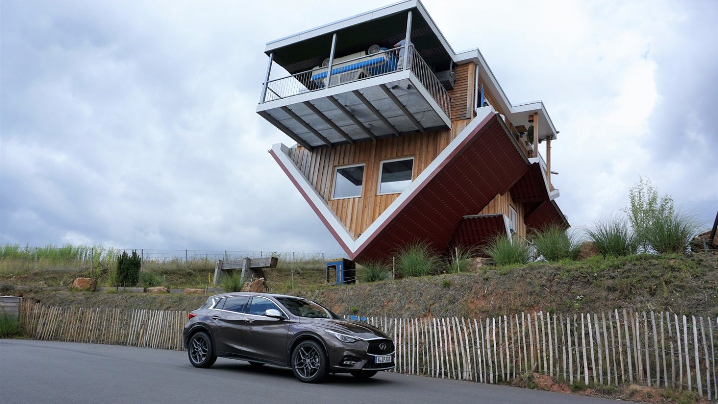 Stellt Infiniti mit dem Q30 die Welt auf den Kopf?
