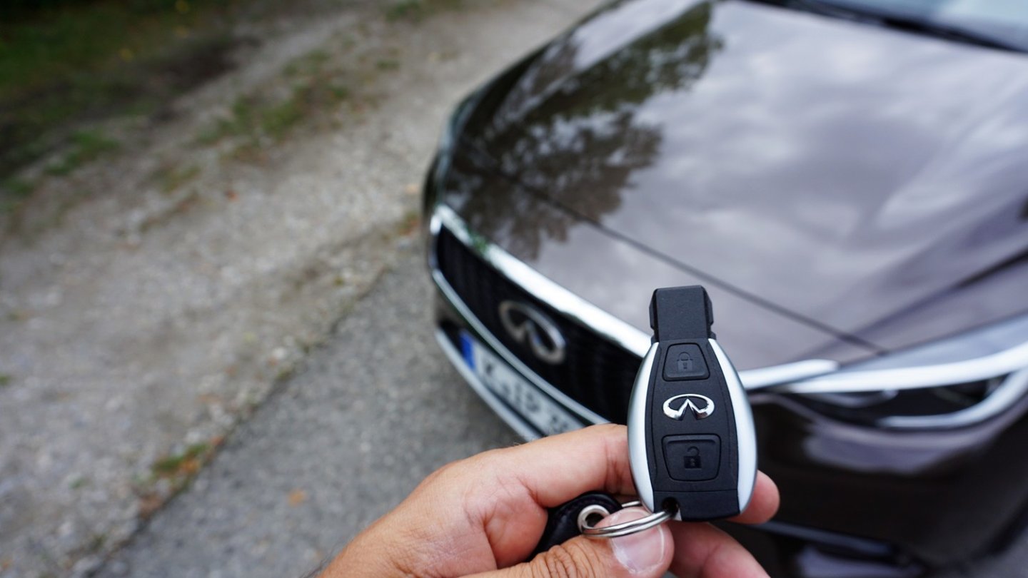 Sogar der Q30-Schlüssel kommt aus dem Mercedes-Teileregal.