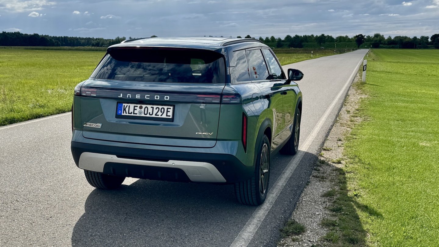 Der Jaecoo 7 geht genügsam mit Energie um, egal ob Strom oder Sprit.