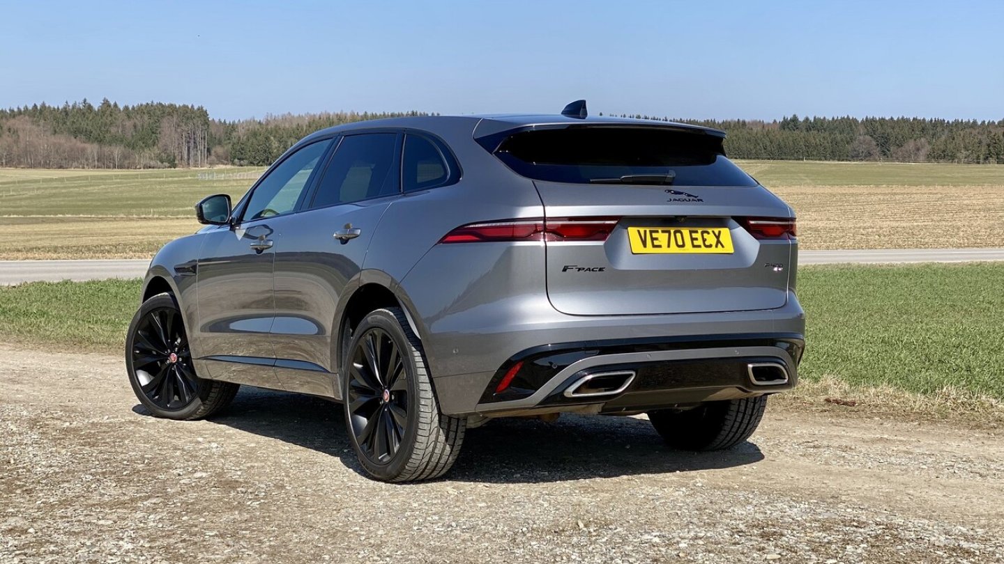 Die Rückleuchten bekamen mit dem Facelift eine neue Form.